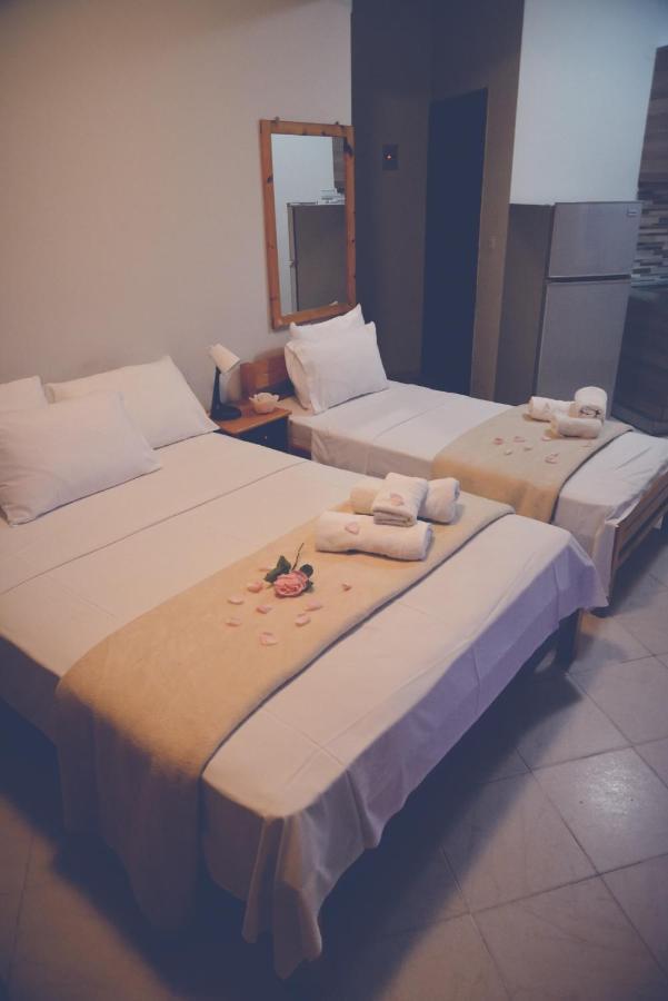Hotel Mikes Nea Kallikrateia Ngoại thất bức ảnh