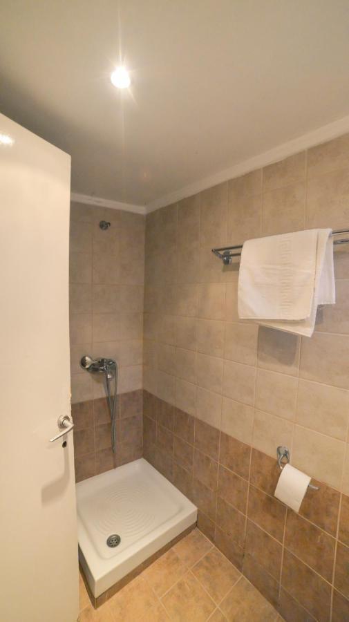 Hotel Mikes Nea Kallikrateia Ngoại thất bức ảnh